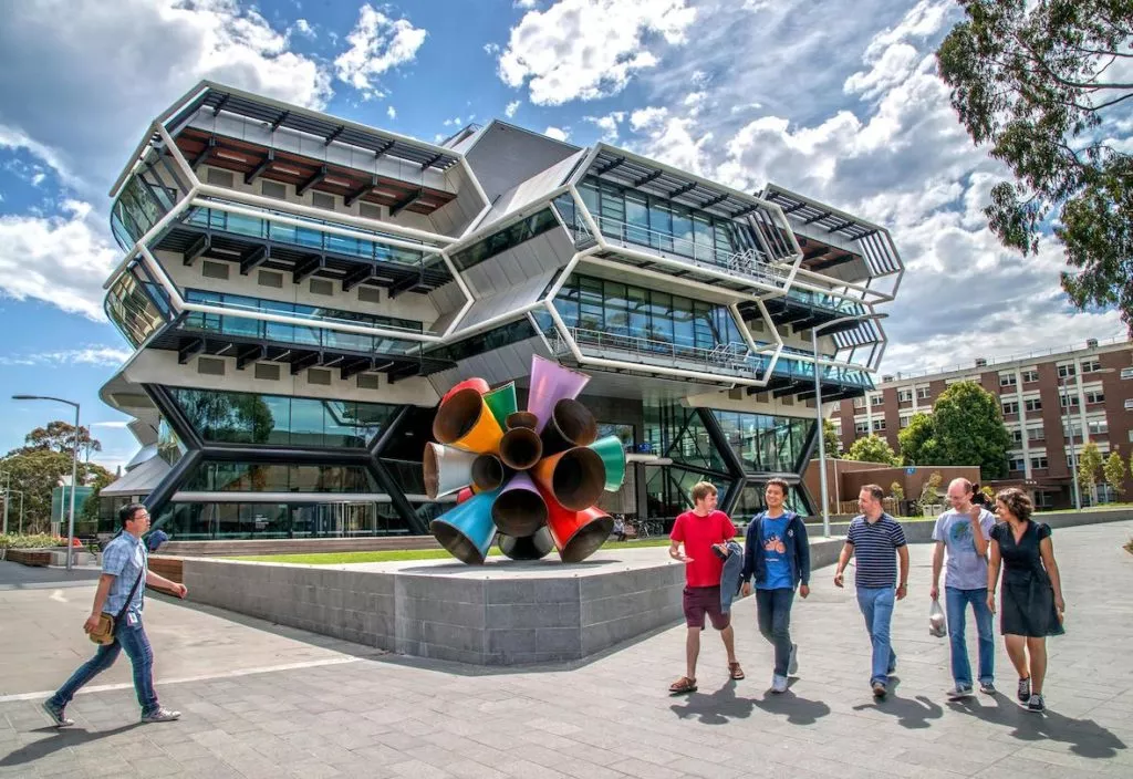 Negara dan Daftar Kampus Favorit Mahasiswa Indonesia